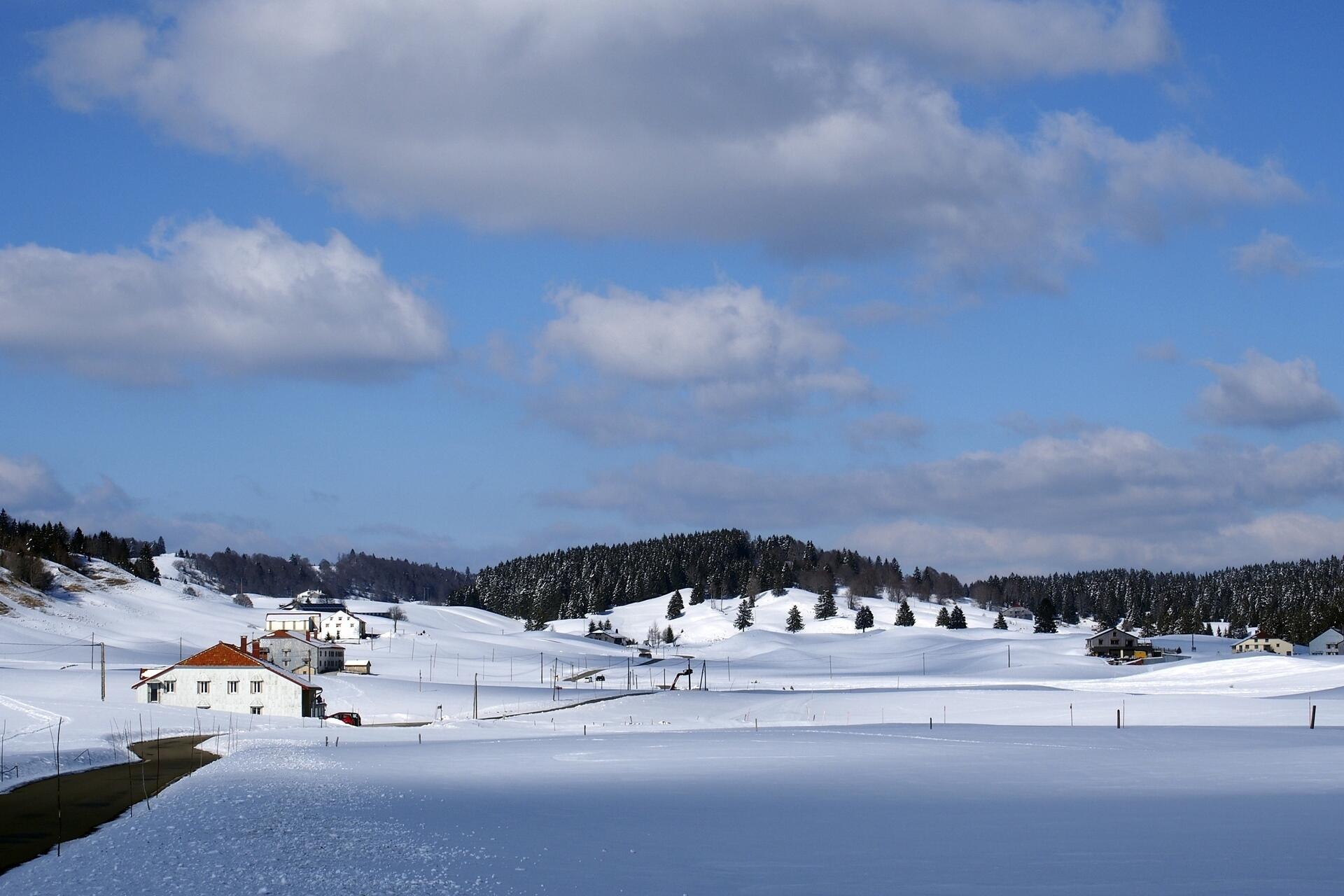 Les Hautes Combes dans le Montagnes du Jura   Ⓒ  