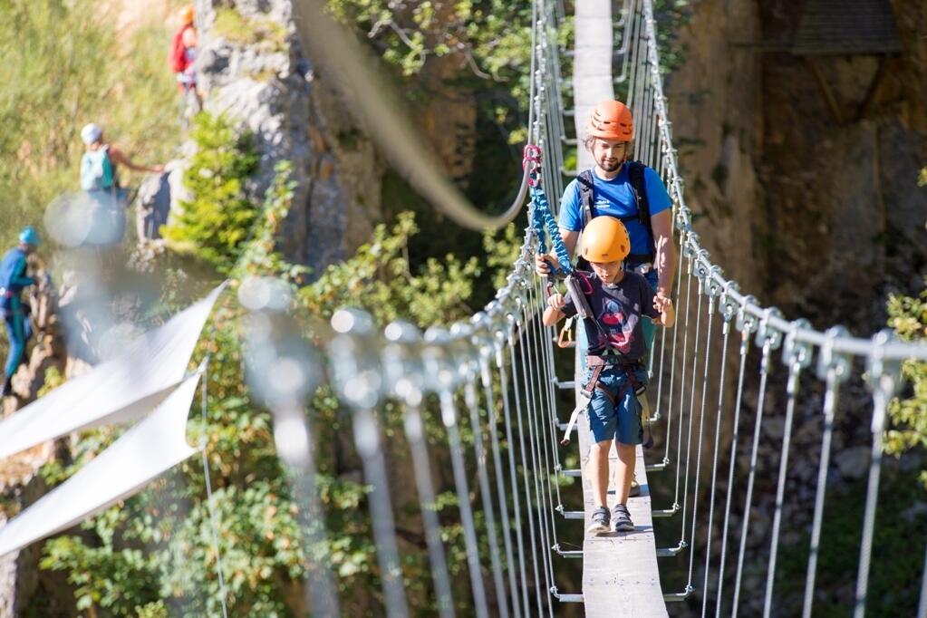 passerelle - Jura  Ⓒ  Benjamin Becker